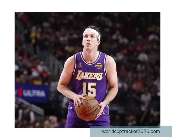 里夫斯谈艾顿与海斯挡拆风格各异 选择正确是关键